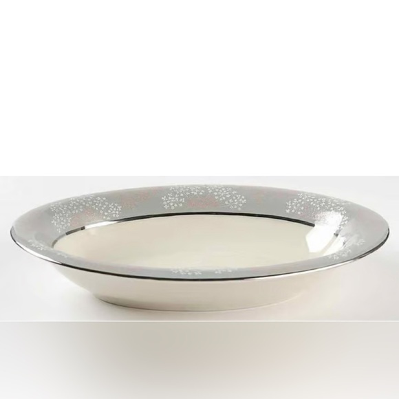 Discontinued Castleton Lace Oval Serving Bowl - Picture 2 of 8